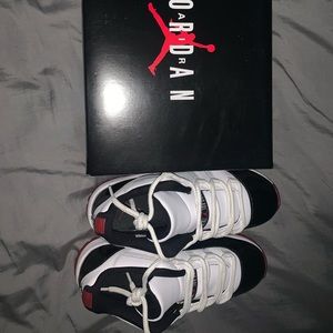Jordan 11 Low Concord-Bred size 8